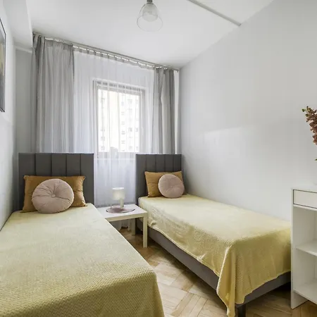 Gama Great Location & Famili 120m 2-12 People